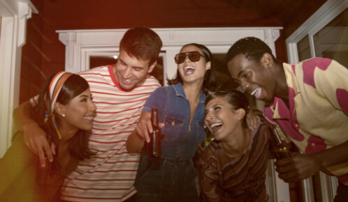 medium shot friends partying together